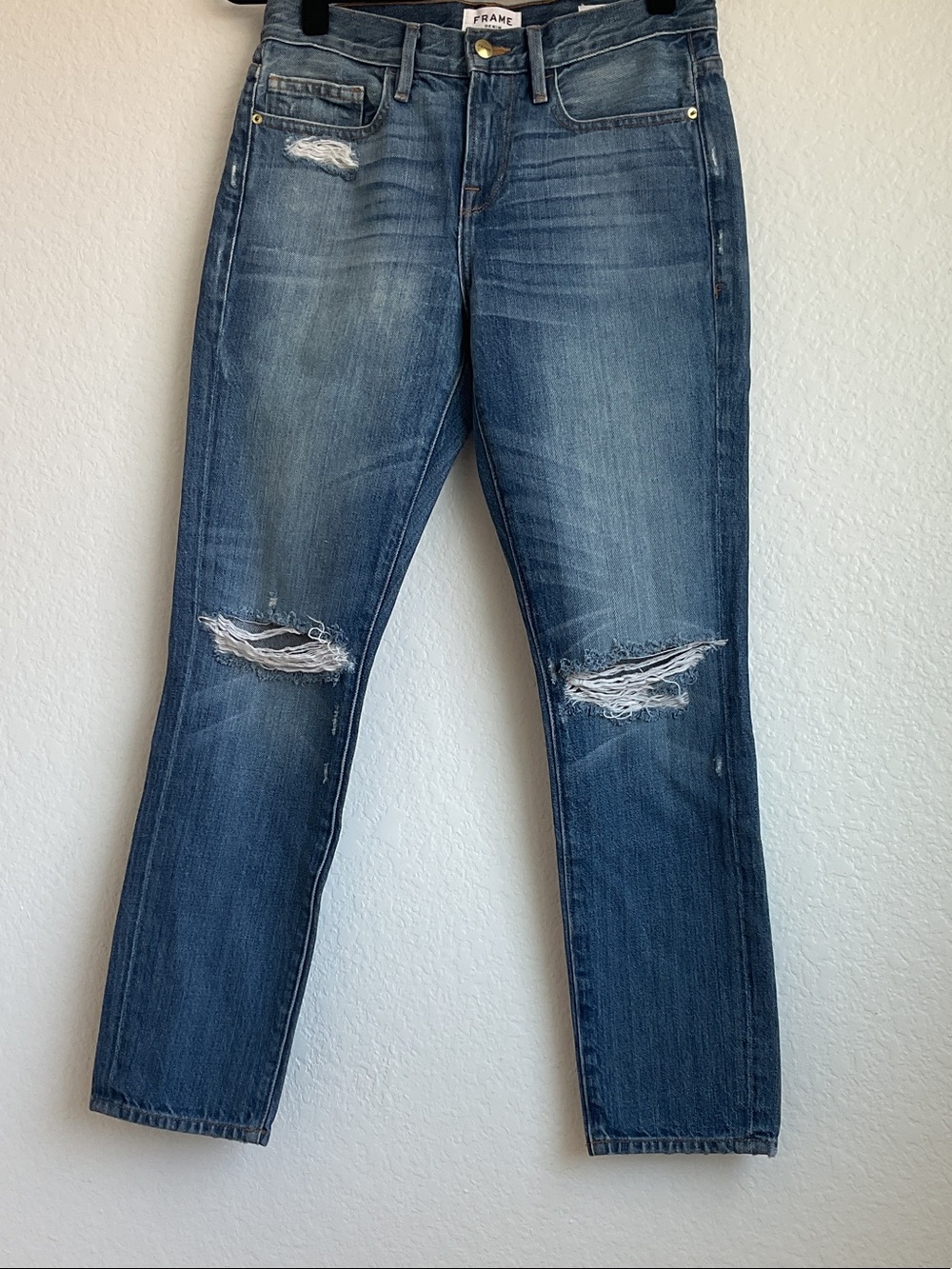 FRAME DENIM Distressed Medium Blue Boyfriend Jeans | Le Boy | 26